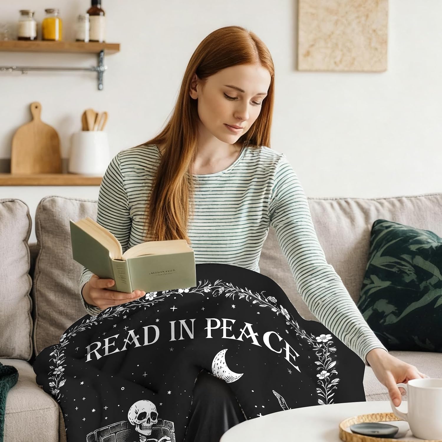 Gothic Ghost Reading Book Blan - огляд і ціна Christmas Throw Blanket